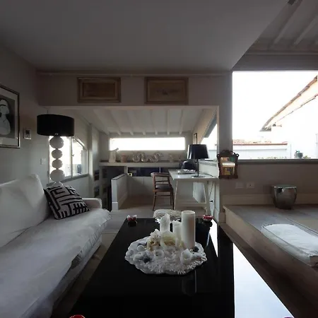 Διαμέρισμα Ponte Vecchio - Lussuoso Attico Terrazza Con Vista *